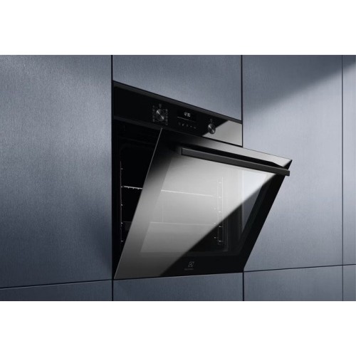 Духовой шкаф Electrolux SteamBake 600 EOD6F77H