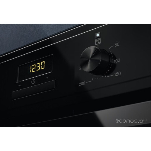 Духовой шкаф Electrolux SteamBake 600 EOD3H50BK