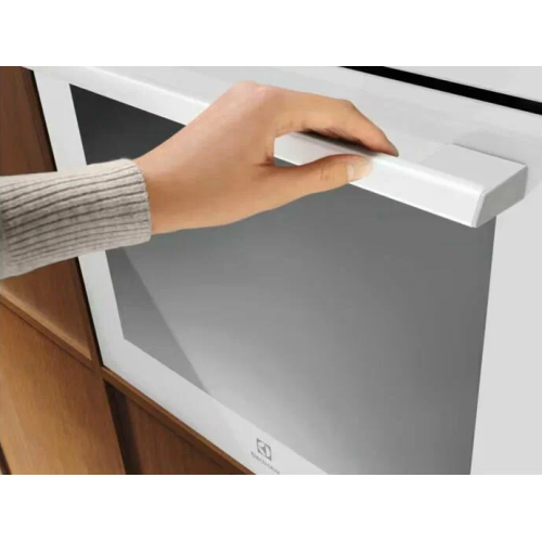 Духовой шкаф Electrolux MealAssist 700 LOE8H39V