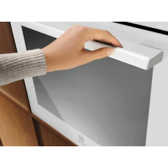 Духовой шкаф Electrolux MealAssist 700 LOE8H39V