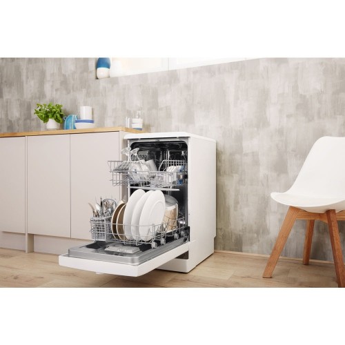 Посудомоечная машина Indesit DSCFE 1B10 RU