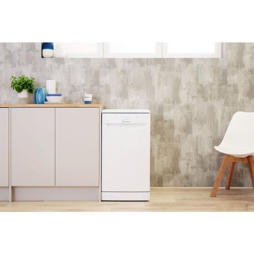 Посудомоечная машина Indesit DSCFE 1B10 RU