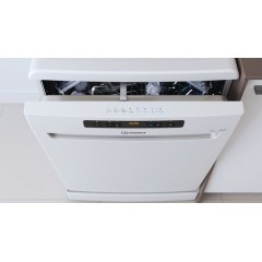 Посудомоечная машина Indesit DFO 3C26