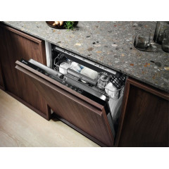 Посудомоечная машина Electrolux EEC767310L