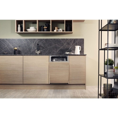 Посудомоечная машина Hotpoint-Ariston HSIC 3T127 C