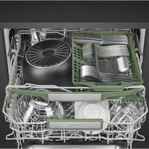 Посудомоечная машина Smeg STL7322BQL