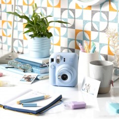 Цифровая фотокамера Fujifilm Instax Mini 12 (голубой)