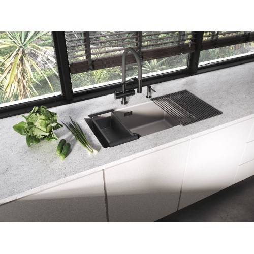 Дозатор для моющего средства Omoikiri OM-09-BN SENSOR (нержавеющая сталь)