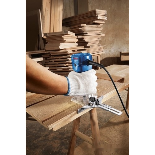 Фрезер Bosch GKF 550 Professional 06016A0020