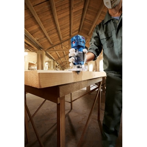 Фрезер Bosch GKF 550 Professional 06016A0020