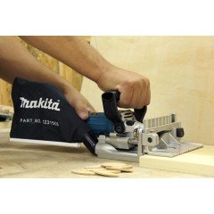 Фрезер Makita PJ7000