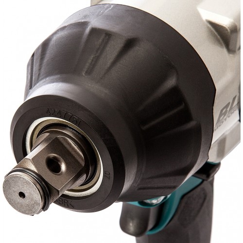 Гайковерт ударный Makita DTW1002Z