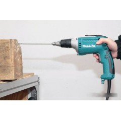 Шуруповерт Makita FS4300JX2