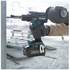 Ударная дрель-шуруповерт Makita HP001GZ (без АКБ)