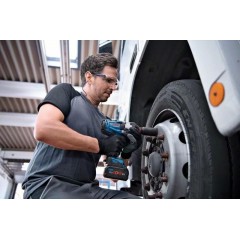 Гайковерт Bosch GDS 18V-1050 H Professional 06019J8502 (с 2-мя АКБ 8 Ah, кейс)