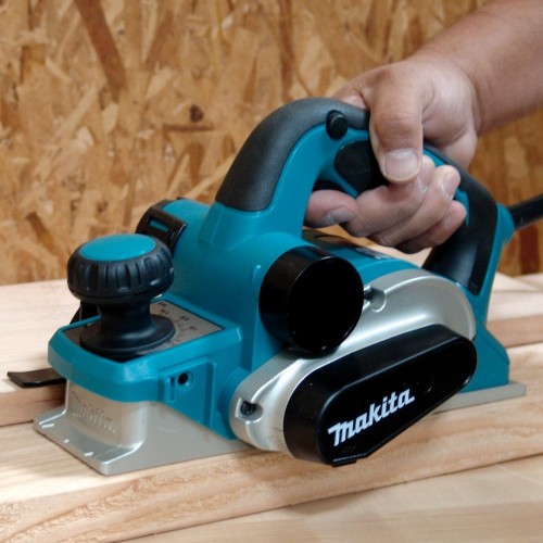 Электрорубанок Makita KP0810