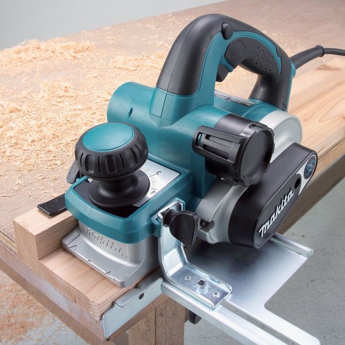 Электрорубанок Makita KP0810