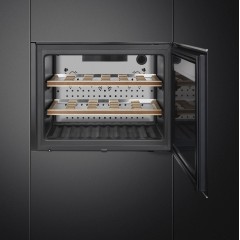 Винный шкаф Smeg CVI621RWNX3