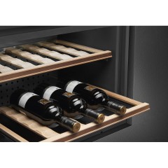 Винный шкаф Smeg CVI621LWNR3