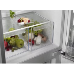 Холодильник AEG TwinTech 6000 SCE618E5TS