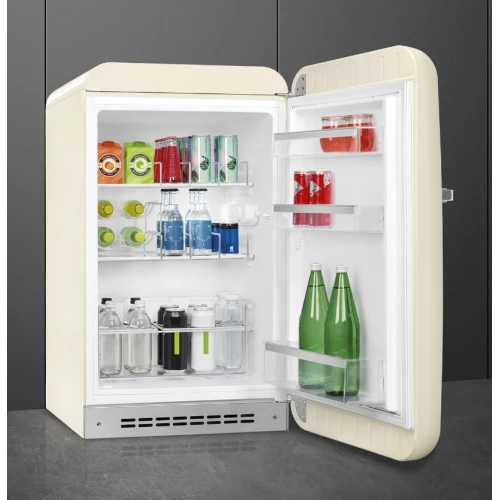 Однокамерный холодильник Smeg FAB10HRCR5