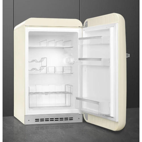 Однокамерный холодильник Smeg FAB10HRCR5