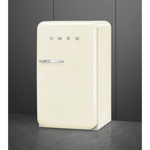 Однокамерный холодильник Smeg FAB10HRCR5