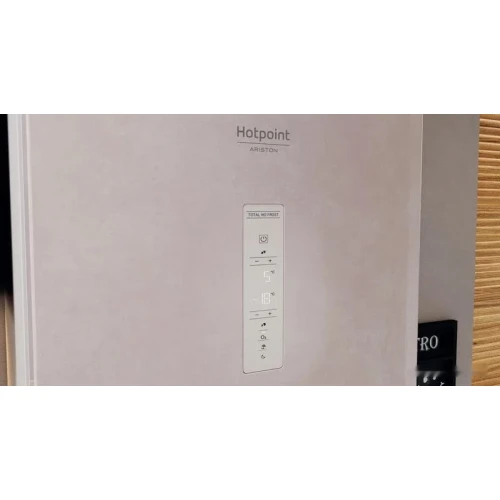 Холодильник Hotpoint-Ariston HTS 7200 M O3