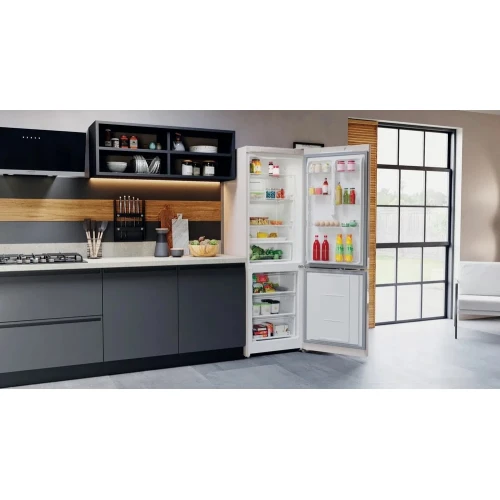 Холодильник Hotpoint-Ariston HTR 5180 M
