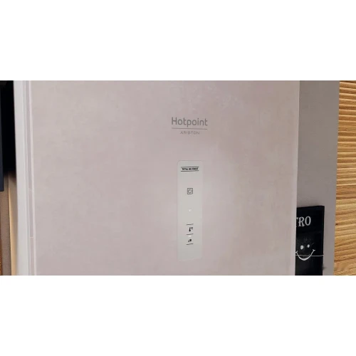 Холодильник Hotpoint-Ariston HTR 5180 M