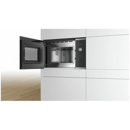 Микроволновая печь Bosch BFL 523MS0