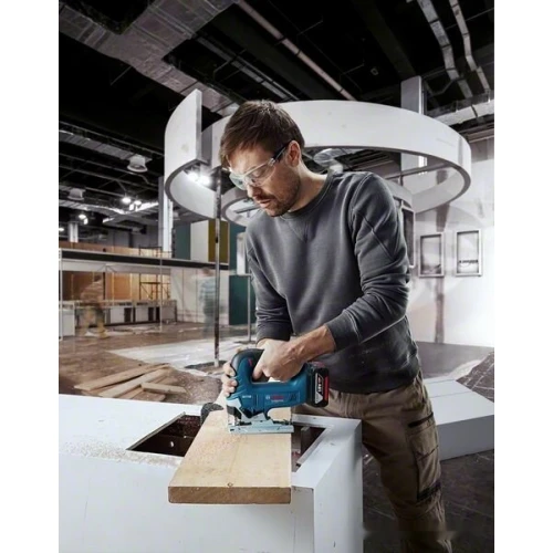Лобзик Bosch GST 185-LI Professional 06015B3021 (без АКБ)